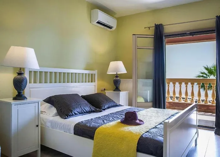 Astounding Seafront Kefalonia 3 Bedrooms Alegria Private Pool&amazing Sea Views Minies * Minia